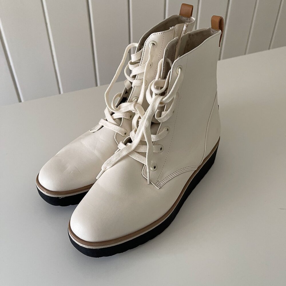 Dr Scholls White Boots